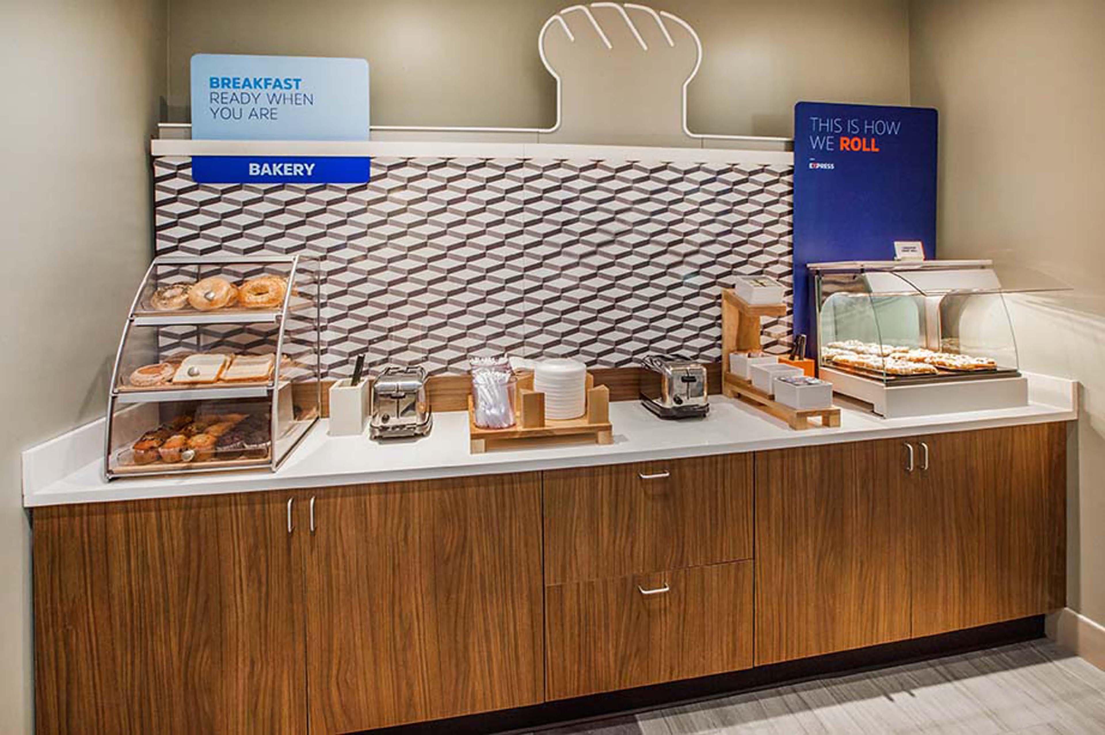 Holiday Inn Express Tuscola Bagian luar foto