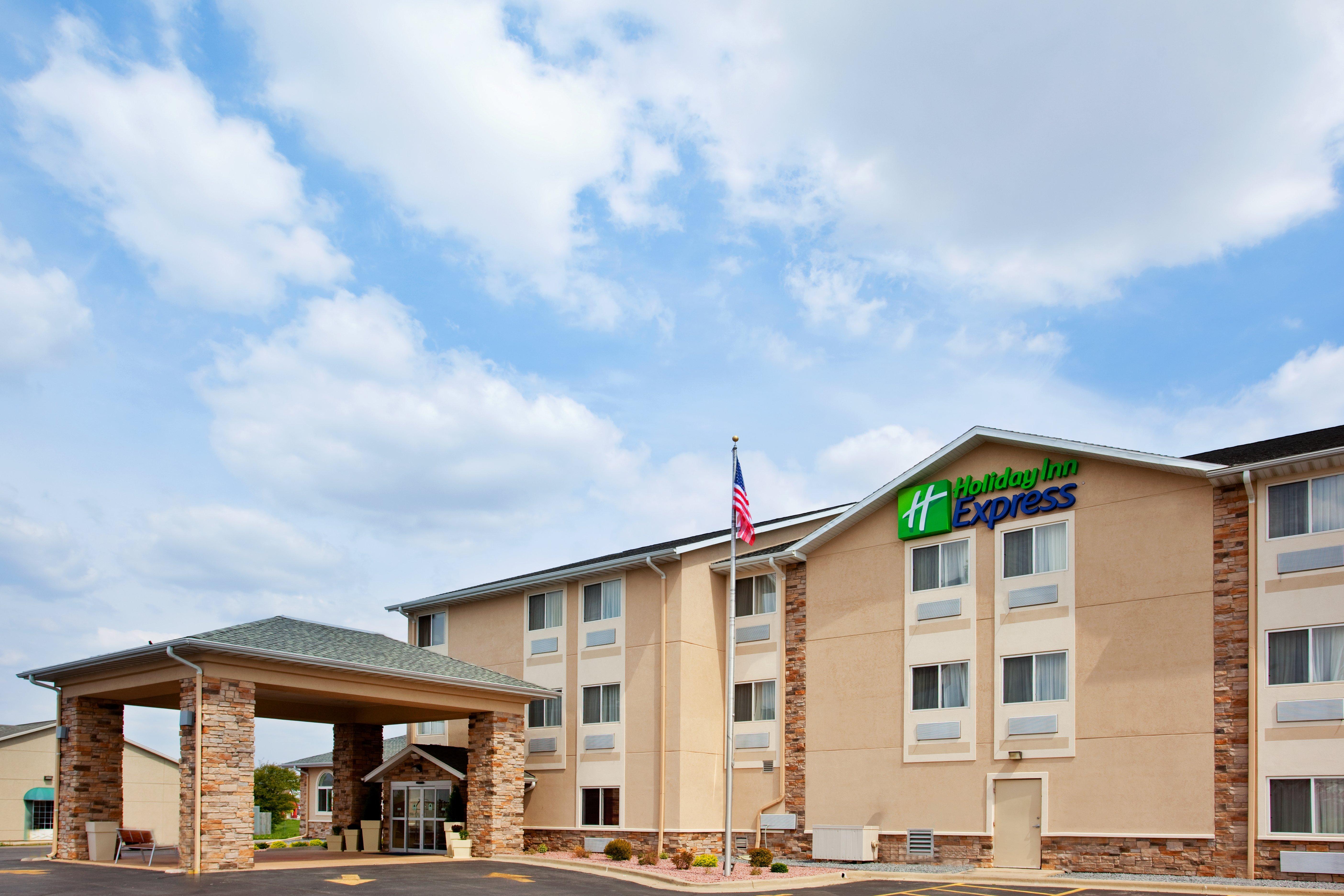 Holiday Inn Express Tuscola Bagian luar foto