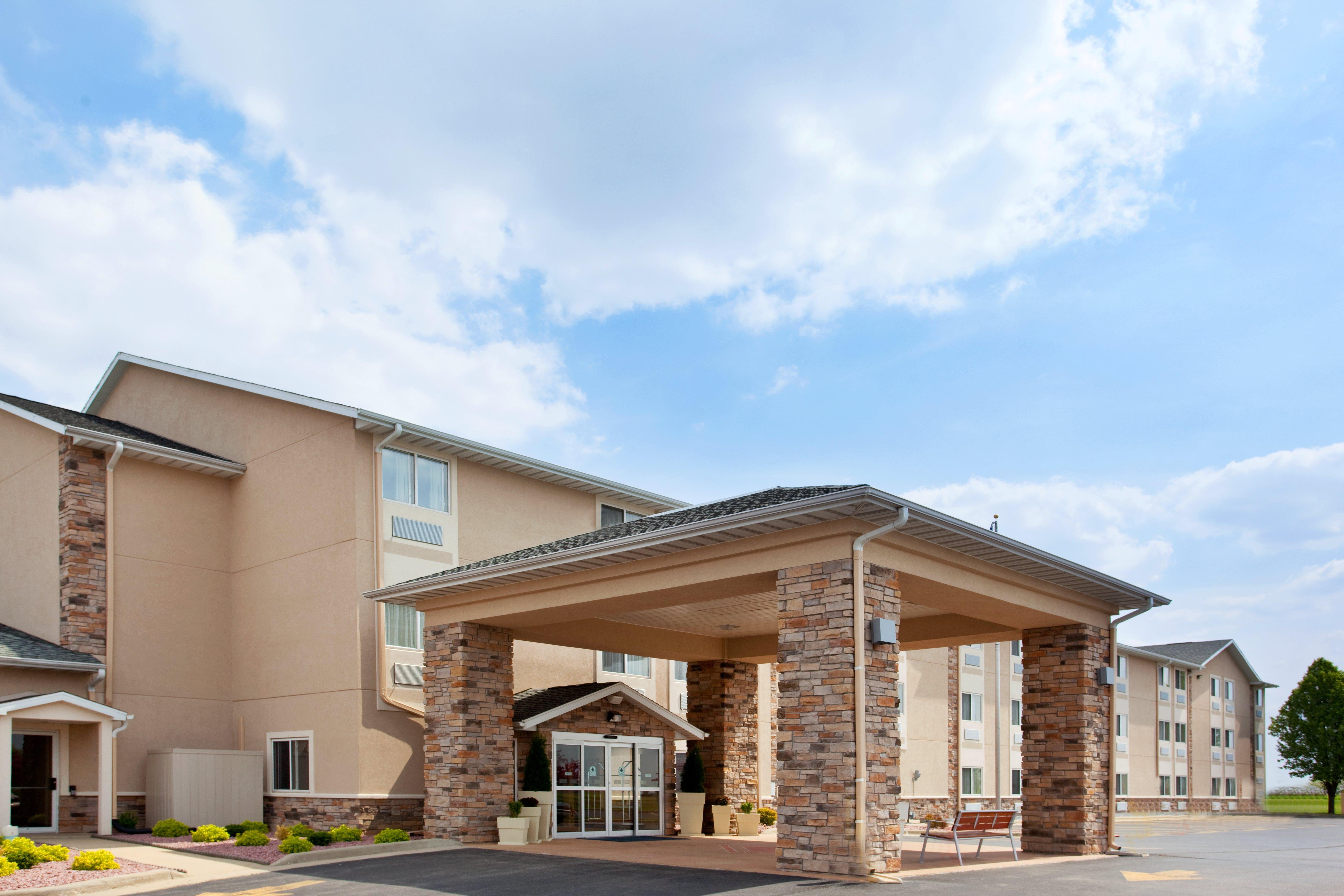 Holiday Inn Express Tuscola Bagian luar foto